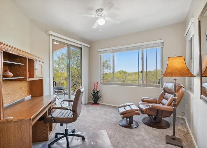 W/ Desert & Mountain Views! Holiday home Oro Valley